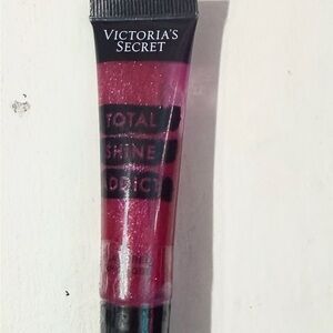 Victoria's Secret Total Shine Addict Lip Gloss - Glittery Pink